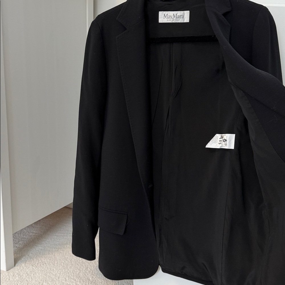 Max Mara Virgin Wool Black Blazer Pointed Collar Button Closure - Picture 12 of 14